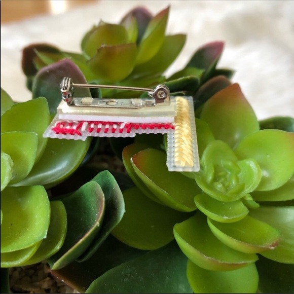 American Flag cross-stitch pin NEW - Picture 3 of 5